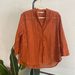 Zara Broderie anglaise rust button up top size sm